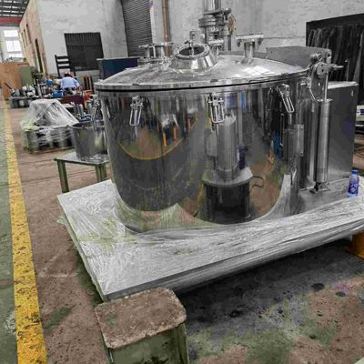 Quatro centrifugador de processamento químico da cesta do centrifugador 400L da descarga da parte superior do ponto